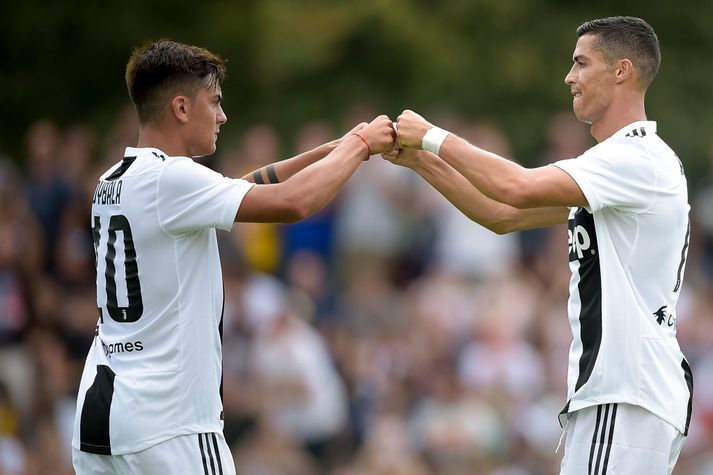 Nýir vinir. Dybala og Ronaldo eru að ná vel saman.