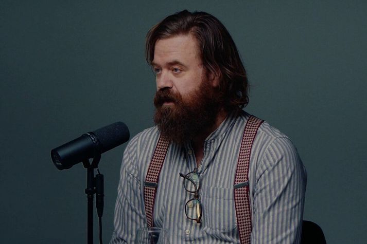 Mugison er fyrsti gestur Björns í hlaðvarpinu hans, Allt í lagi með Birni Skúlasyni.