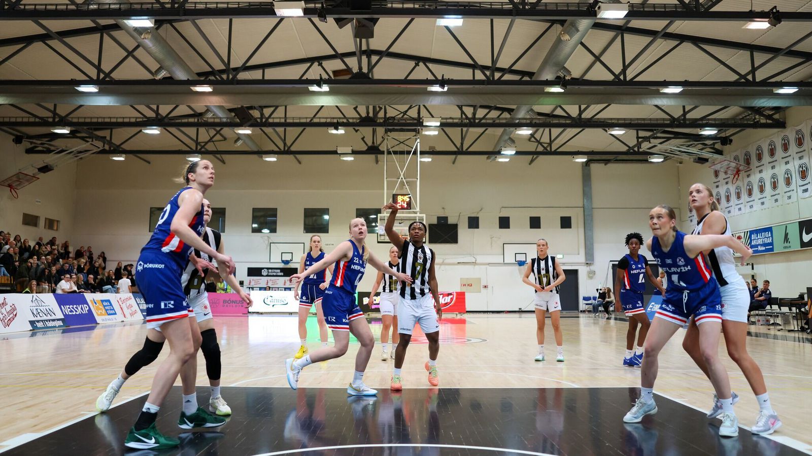 Upp­gjörið KR - Kefla­vík 85-69 | KR-ingar voru feti framar allan leikinn og inn­byrtu sigur