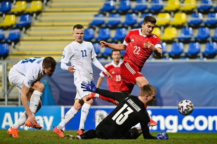 Kolbeinn Þórðarson var í byrjunarliði Íslands í fyrsta leiknum á EM þar sem íslenska liðið mátti þola skell gegn Rússum, 4-1.