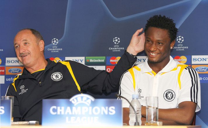 Luiz Felipe Scolari og John Obi Mikel.