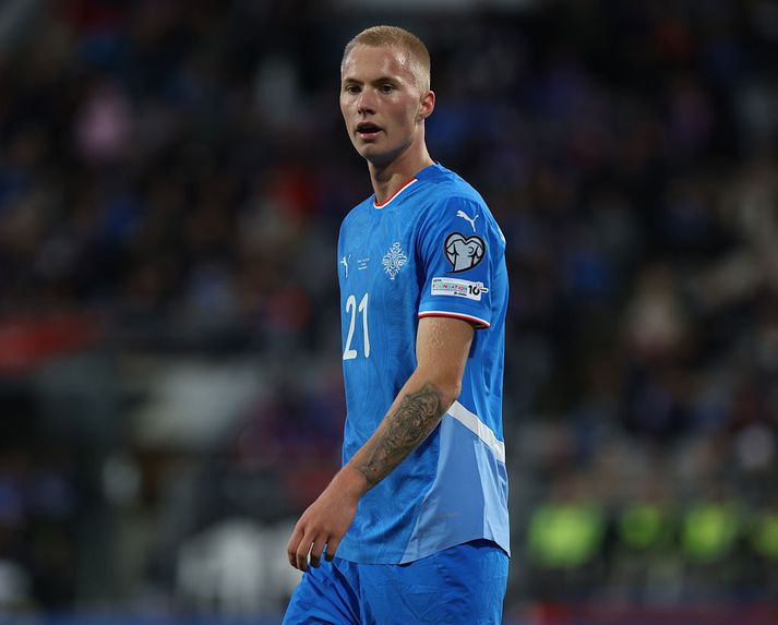 Daníel Tristan Guðjohnsen lék með A-landsliðinu síðasta haust en nú er þessi tvítugi framherji með U21-landsliðinu.