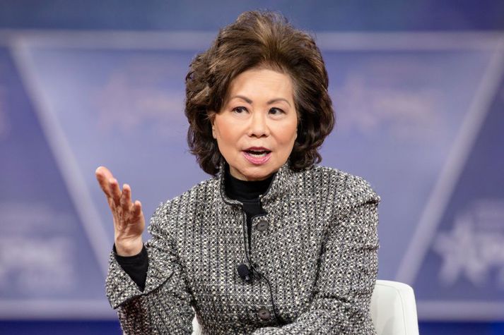 Elaine Chao, samgönguráðherra Bandaríkjanna, hefur sagt af sér vegna atburða gærdagsins.