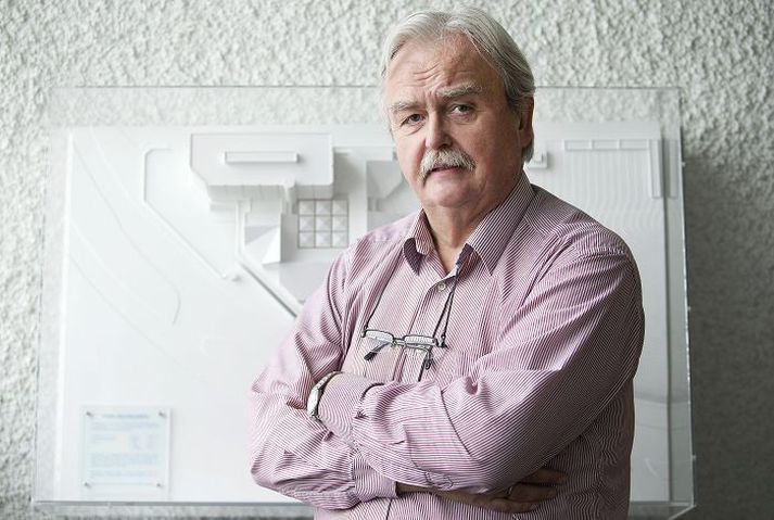 Anton hefur verið með leiðsögn í safninu í rúm þrjátíu ár.
