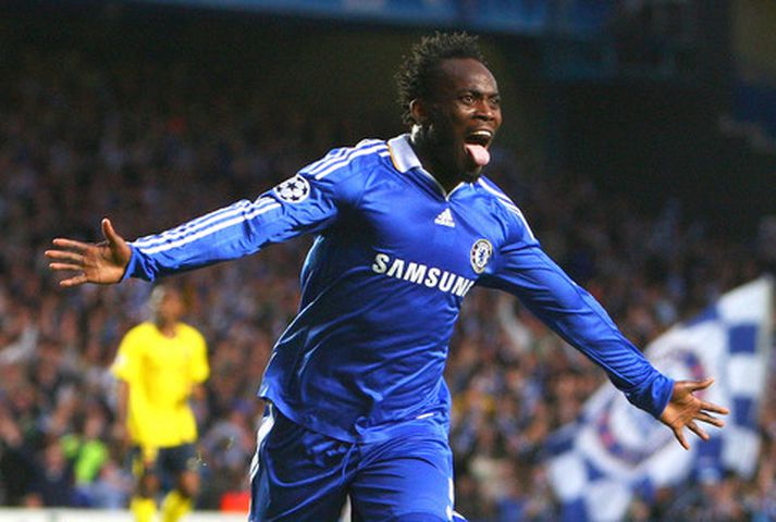 Michael Essien í leik með Chelsea.