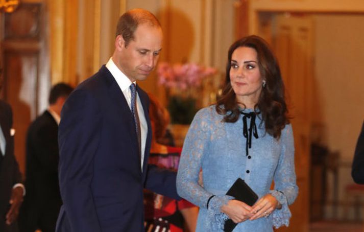 Vilhjálmur og Katrín á viðburði í Buckingham höl í dag.