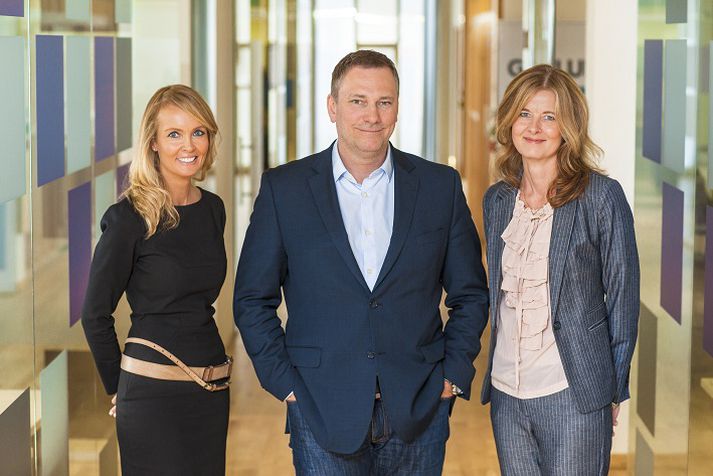 Sigríður Margrét Oddsdóttir, forstjóri Já, Einar Einarsson, framkvæmdastjóri Gallup og Katrín Olga Jóhannesdóttir stjórnarformaður Já.