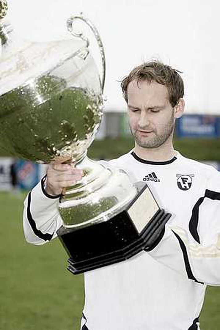 Sigurvin Ólafsson er eini íslenski knatstpyrnukappinn sem hefur orðið Íslandsmeistari með þremur mismunandi liðum.