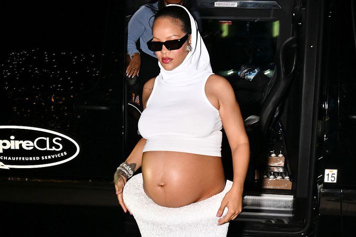 Rihanna ekkert smá töff á því í Los Angeles í gær. 