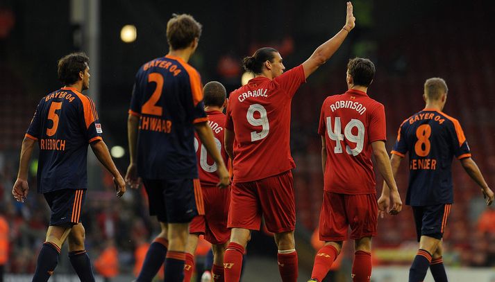 Leikmenn Liverpool fagna marki Andy Carroll