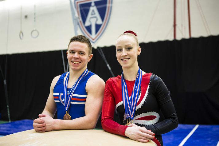 Jón Sigurður Gunnarsson og Irina Sazonova eru Íslandsmeistarar í fjölþraut 2016 og þau unnu einnig tvo Íslandsmeistaratitla á einstökum áhöldum. 