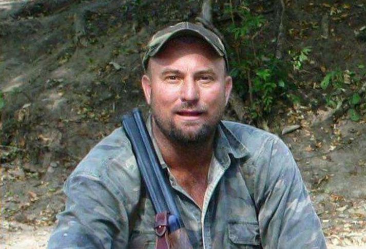 Hinn 51 árs Theunis Botha var faðir fimm barna frá Limpopo héraði í Suður-Afríku.