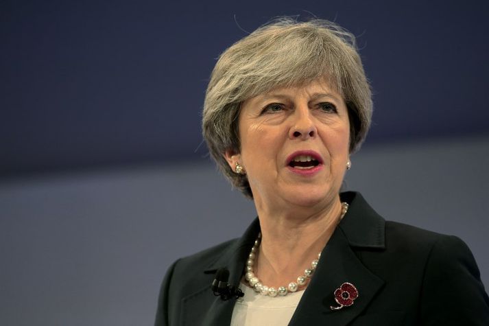 Theresa May var skotmark samsærismannanna tveggja.