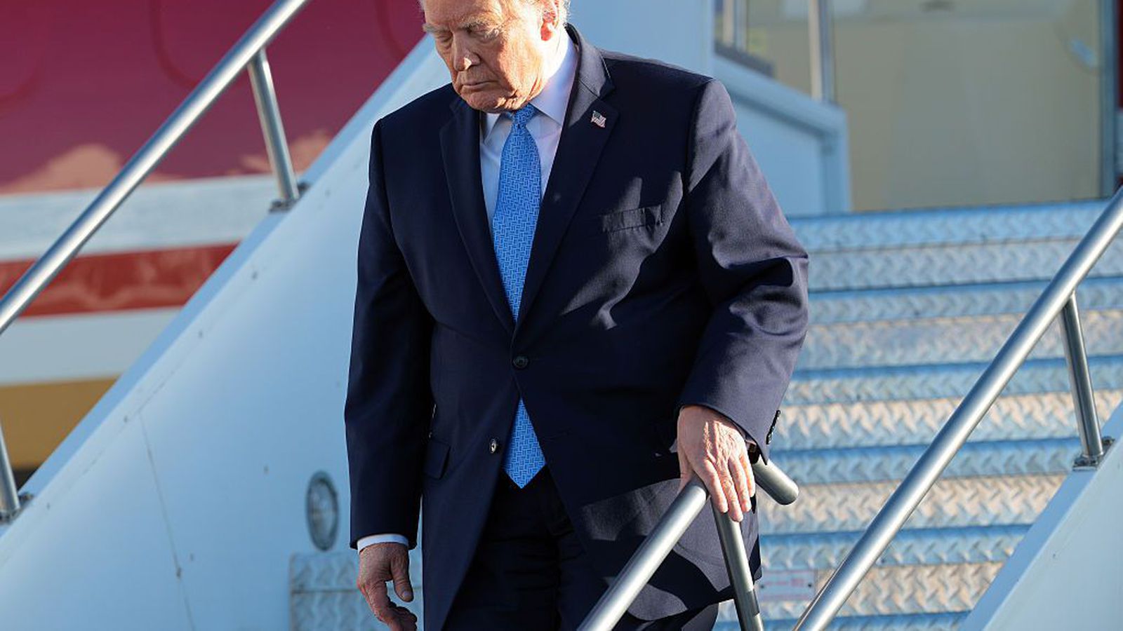 Trump segir svindlað í brasilísku kosningunum