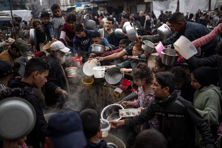 Palestínuflóttamannaaðstoð Sameinuðu þjóðanna gegnir mikilvægu hlutverki í mannúðaraðstoð á stríðshrjáðu Gasasvæðinu.