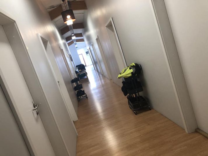 Aðsetur starsfmanna Manngildis í Auðbrekku.