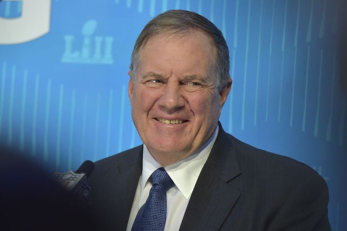 Belichick var óvenju léttur á því í nótt.