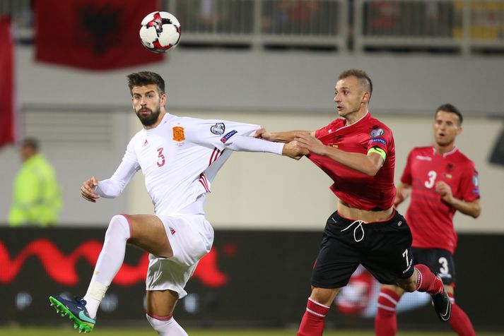 Gerard Pique í treyjunni umdeildu.