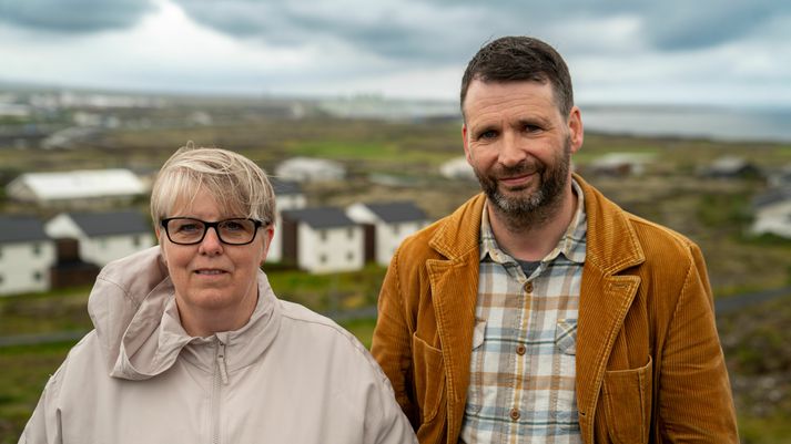 Arndís Kjartansdóttir, stofnandi mótmælahópsins, og Davíð Arnar Stefánsson, oddviti VG í Hafnarfirði.