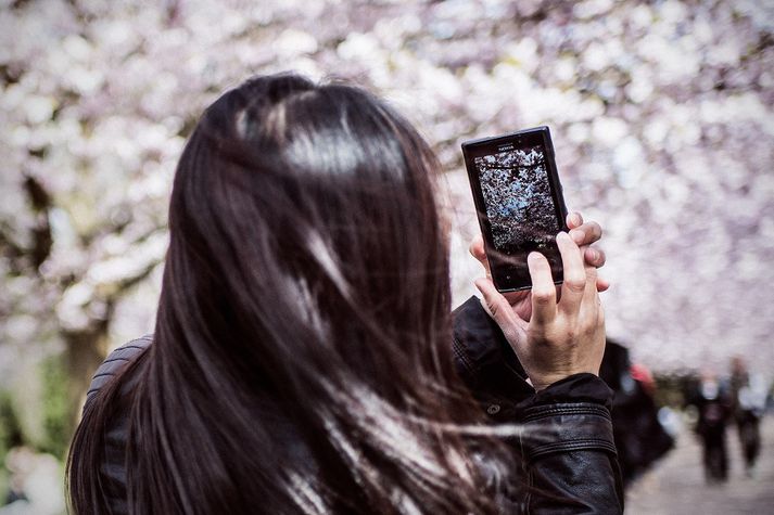 "Við vitum að það hefur ekki verið auðvelt að deila þessari tegund efnis á Instagram.“