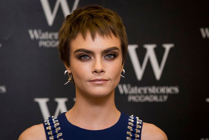 Cara Delevingne bætist í hóp þeirra kvenna sem hafa opnað sig um kynferðisofbeldi Harvey Weinstein.