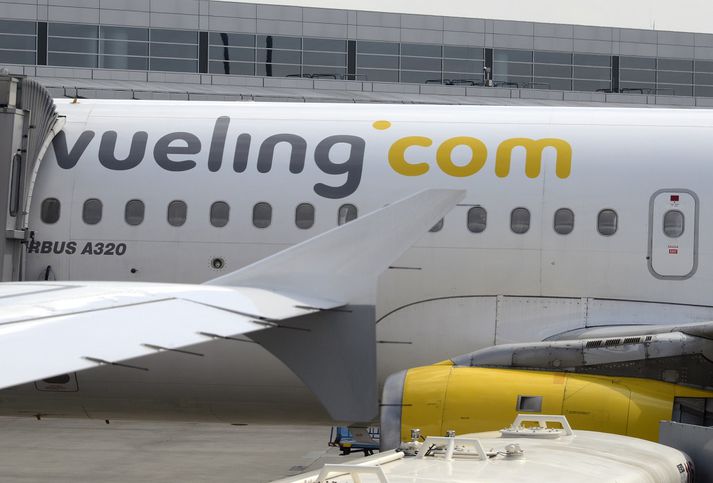 Vél Vueling átti að lenda í Keflavík á tíunda tímanum í gærkvöldi en var snúið við vegna veðurs.