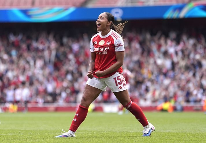 Olivia Smith fagnar marki sínu í dag