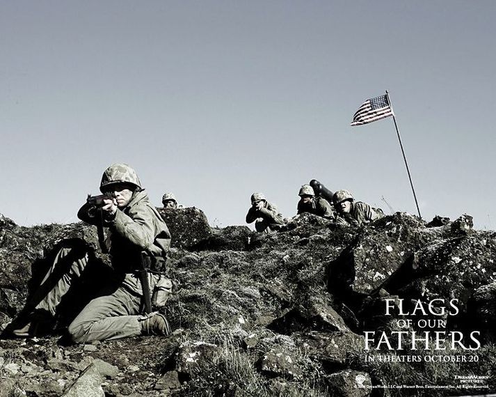 Á Reykjanesskaganum fann Clint Eastwood hið fullkomna landslag til að líkja eftir svörtum söndum Iwo Jima fyrir stríðsepíkina Flags of Our Fathers og Letters From Iwo Jima.
