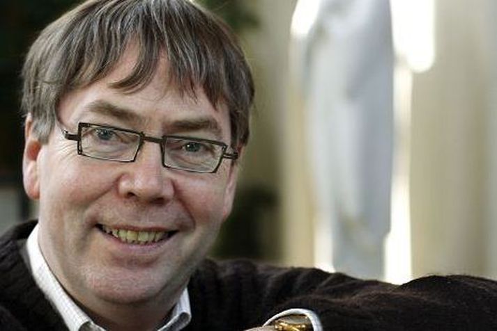 Hörður Áskelsson segir þreifingar eiga sér stað um að kórinn syngi líka hjá Louis Vuitton í Tókýó. Fréttablaðið/Anton