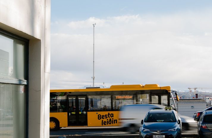 Vistvænir bílar eiga sviðið umfram strætó.