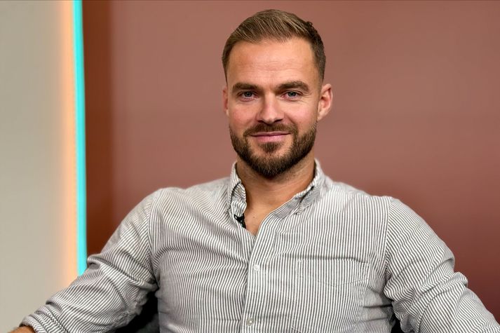 Hólmar Örn Eyjólfsson er hættur að leika fótbolta. Hann skilur við Val eftir erfitt tímabil.