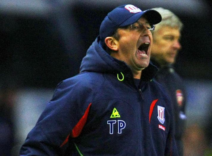 Pulis og Wenger á leiknum um helgina.