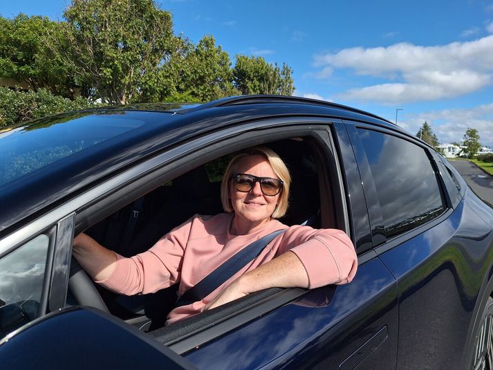 Eftir að hafa hafið rafbyltinguna á sínum tíma ætlar Nissan nú að stimpla sig rækilega inn aftur með nýjum LEAF.