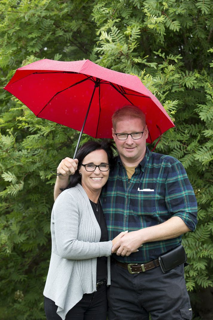 Kristjana Laufey Jóhannsdóttir og Pétur Ólafur Pétursson verða gefin saman í Reykholtskirkju í dag. Þau eiga bæði fimmtugsafmæli í ár; Óli átti afmæli í apríl og Kitta verður fimmtug frú á morgun.