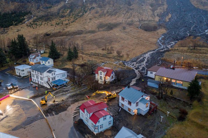 Aurskriður féllu á Seyðisfirði í desember.