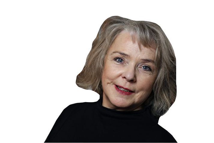 Lilja Guðrún Þorvaldsdóttir leikur stórt hlutverk í Glerlaufunum sem sýnd eru á Norðurpólnum á Seltjarnarnesi.