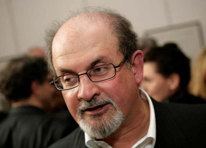 Rithöfundurinn og nýsleginn riddari Salman Rushdie.