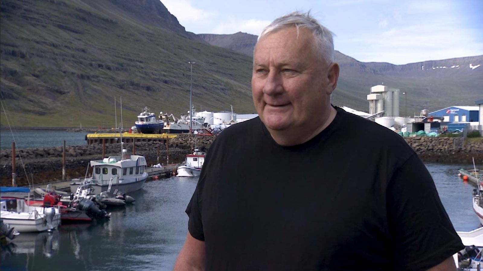 Sonur Alla ríka kominn aftur heim á Eskifjörð - Sjónvarp - Vísir