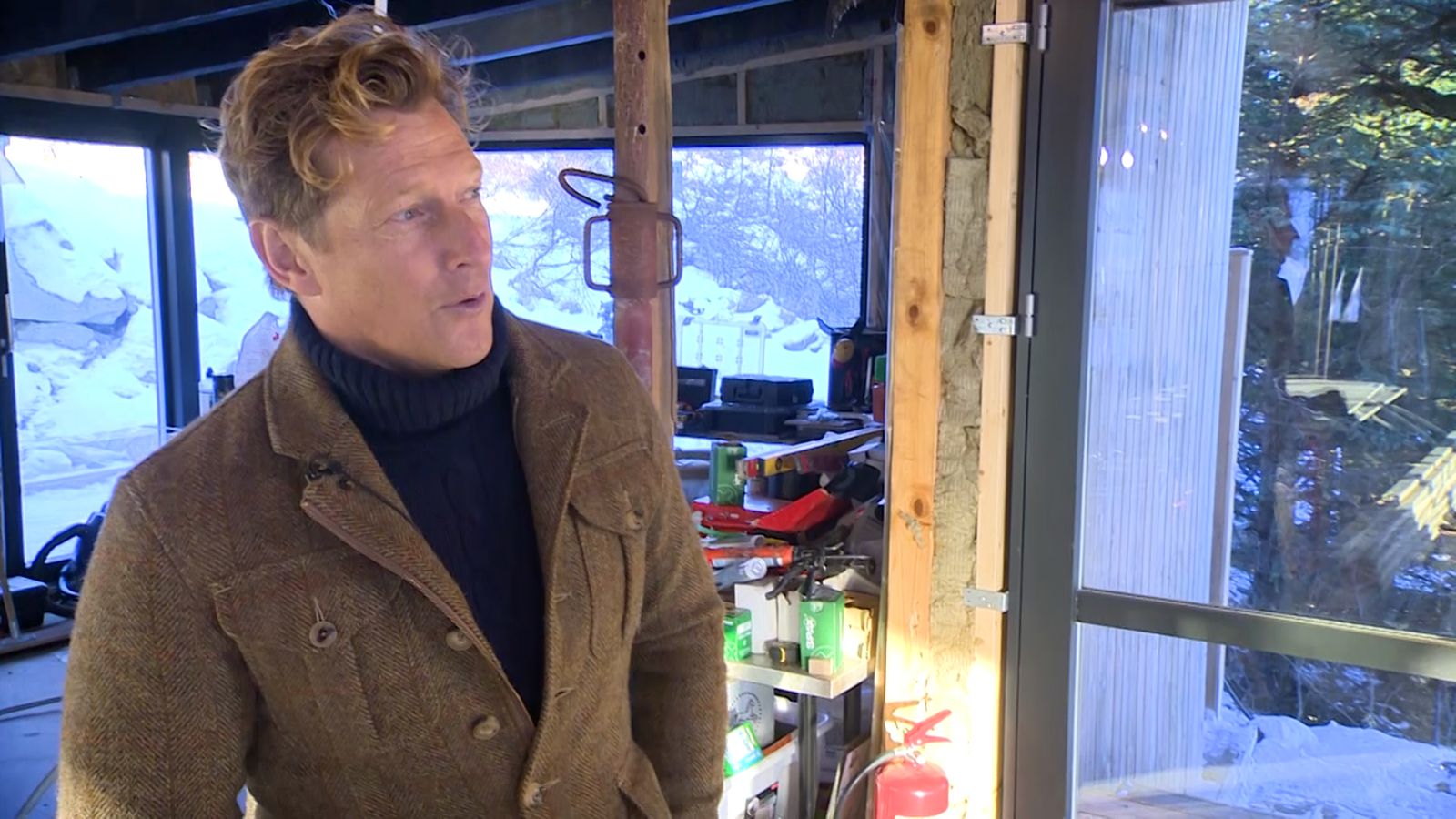 Magnús og Hrefna keyptu bústað af Björk og tóku í nefið - Sjónvarp - Vísir