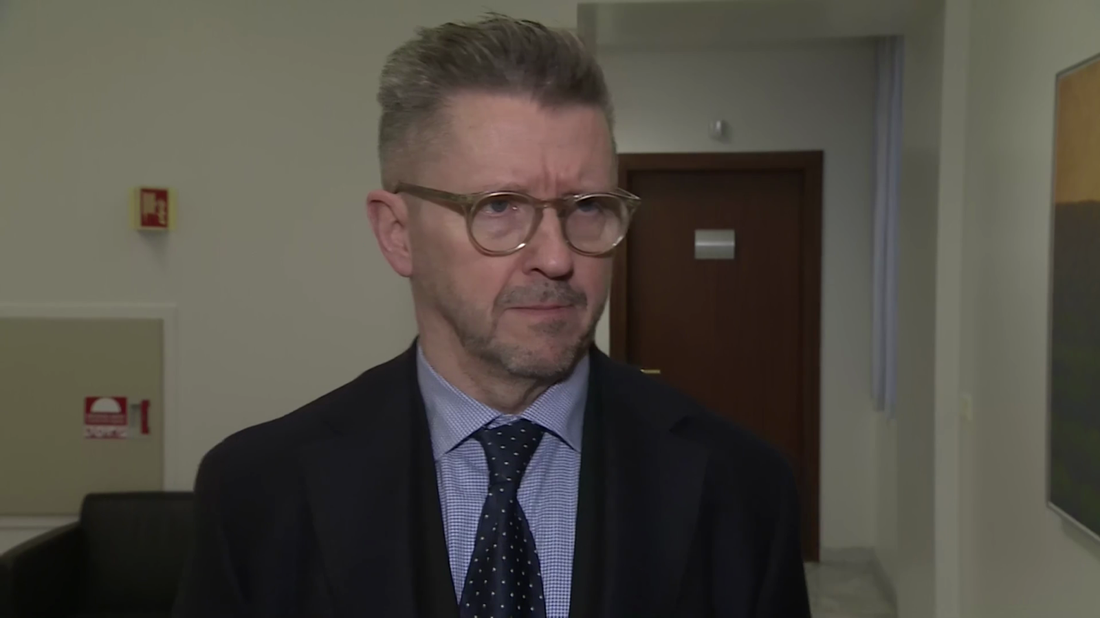 Gerir ráð fyrir að hryðjuverkaþætti málsins verði vísað frá - Sjónvarp ...