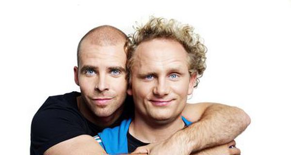 FM95BLÖ: Auddi og Sveppi búa til Einkamál.is reikning fyrir mömmu Audda.