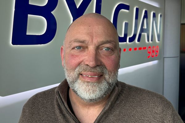 Ríkisstjórnin fylgdist með lögreglumönnum létta á sér í beinu streymi úr búkmyndavélum