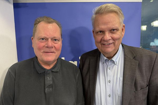 Ríkisstjórnin fer ekki fet 