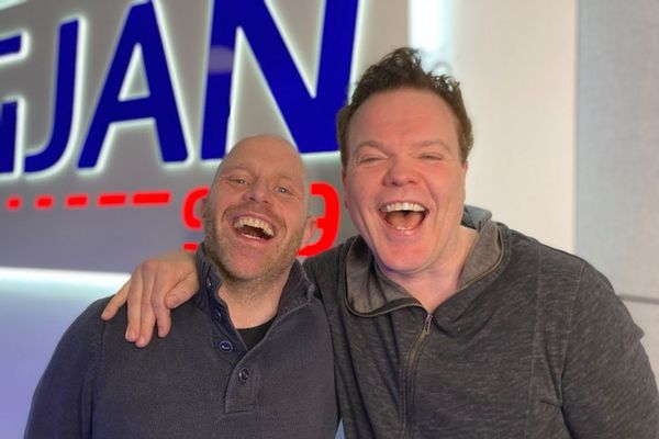 Bítið - Gleðismiðjan: Heilinn þekkir ekki muninn á sjálfsprottnum hlátri og innilegum