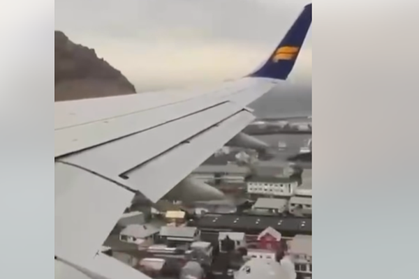 Rannsókn hafin á lágfluginu