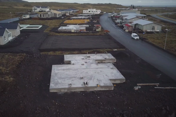 Gulli byggir - Hús við Efra­hóp í Grindavík