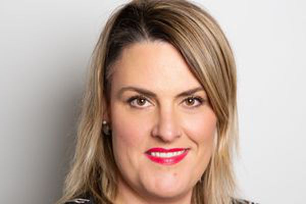 Sakar samgönguráðherra um svik og kjördæmapot