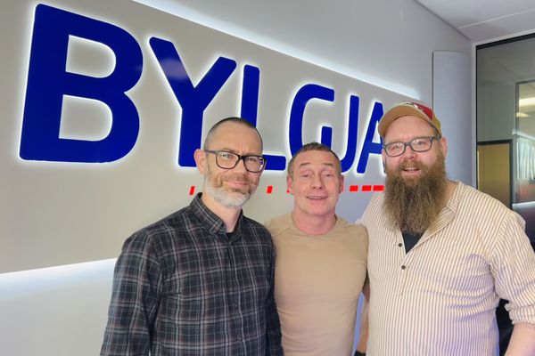 Skálmöld með veislu í Eldborg