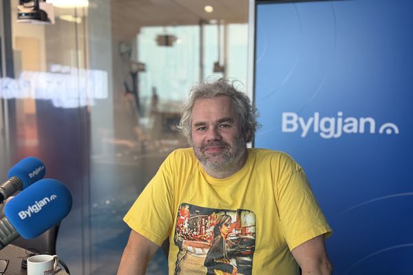 Af hverju er ein stærsta poppstjarna heims stödd í miðju pólitísku fárviðri?