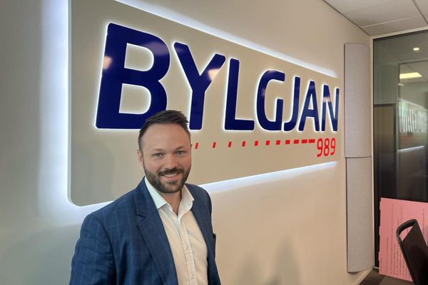 Bítið - Ást á tímum kaupmála